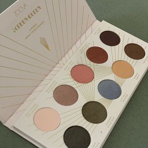 Zoeva Screen Queen Eyeshadow Palette